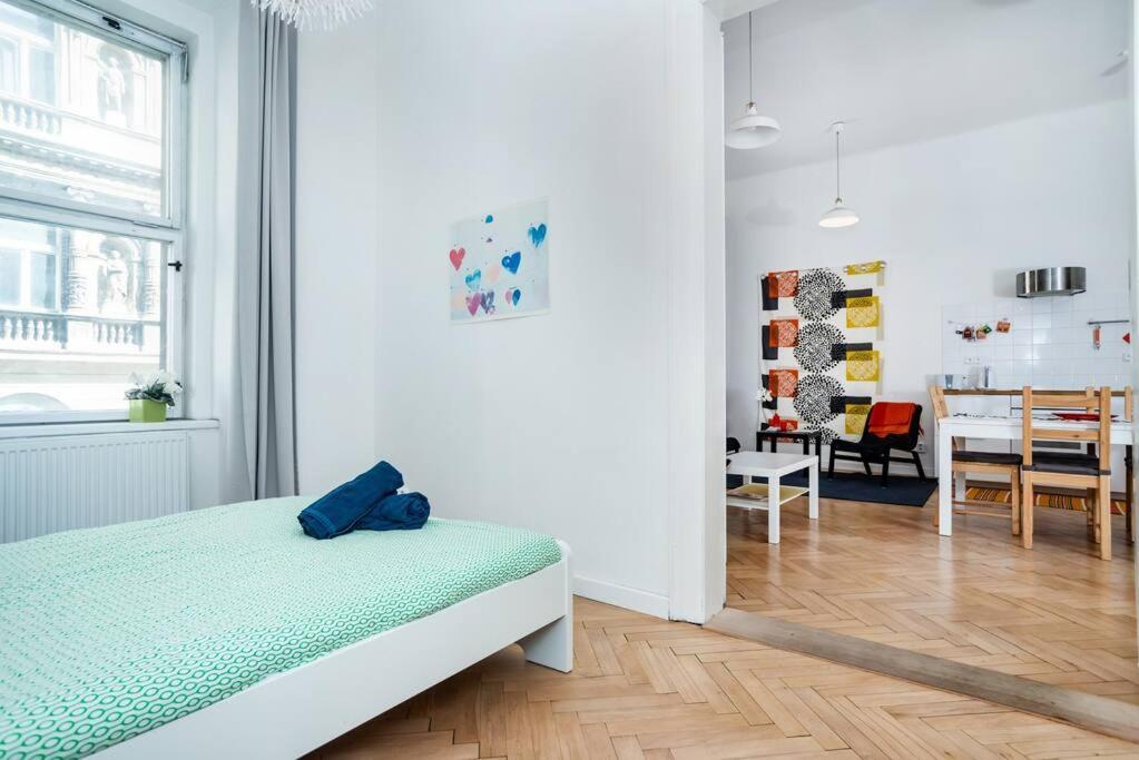 Bright, Spacious In The Historic Centre * Praga