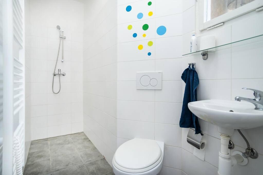 Apartmán Bright, Spacious In The Historic Centre